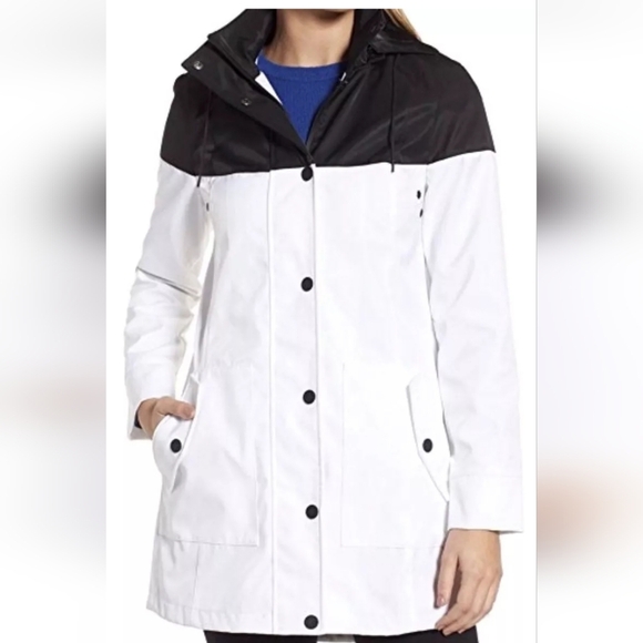 UGG WOMEN’S TRENCH RAIN HOODED JACKET BLACK AND WHITE WATERPROOF -SIZE S - Picture 1 of 9